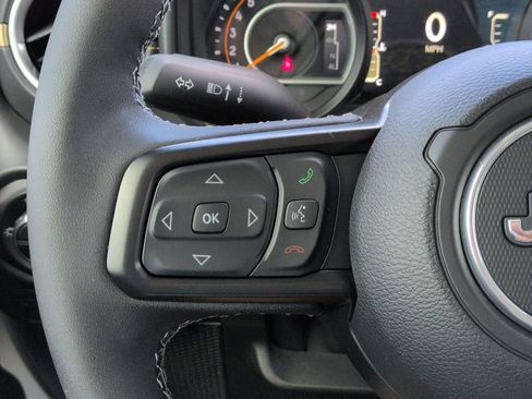 New 2025 Jeep Gladiator Sport image 11