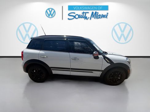 Used 2011 MINI Cooper Countryman S image 8