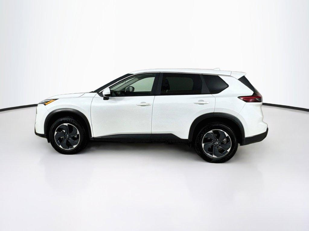 Used 2025 Nissan Rogue SV FWD image 4