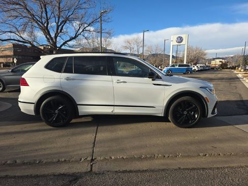 Certified 2024 Volkswagen Tiguan SE R-Line image 7