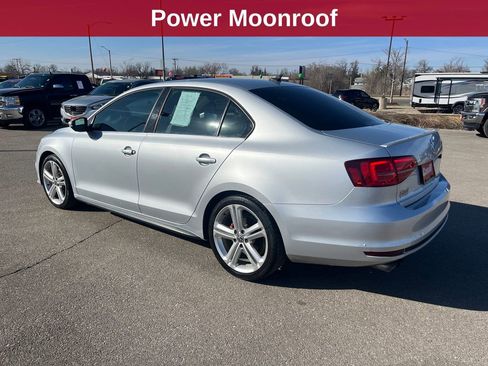 Used 2015 Volkswagen Jetta GLI SE image 3