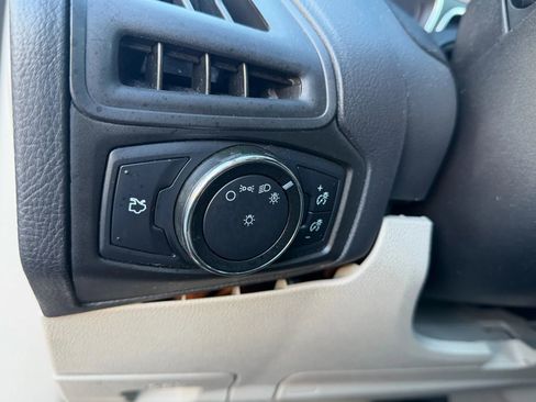 Used 2013 Ford Focus SE image 12