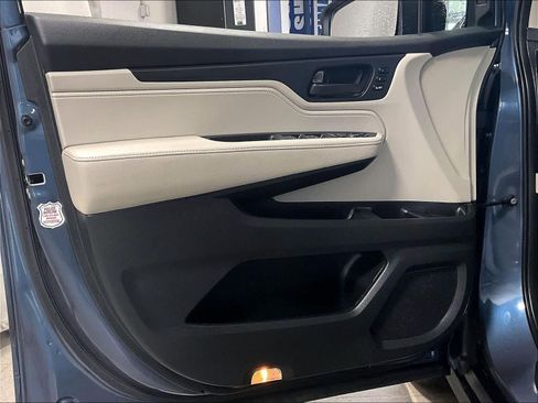 Used 2025 Honda Odyssey EX-L image 9