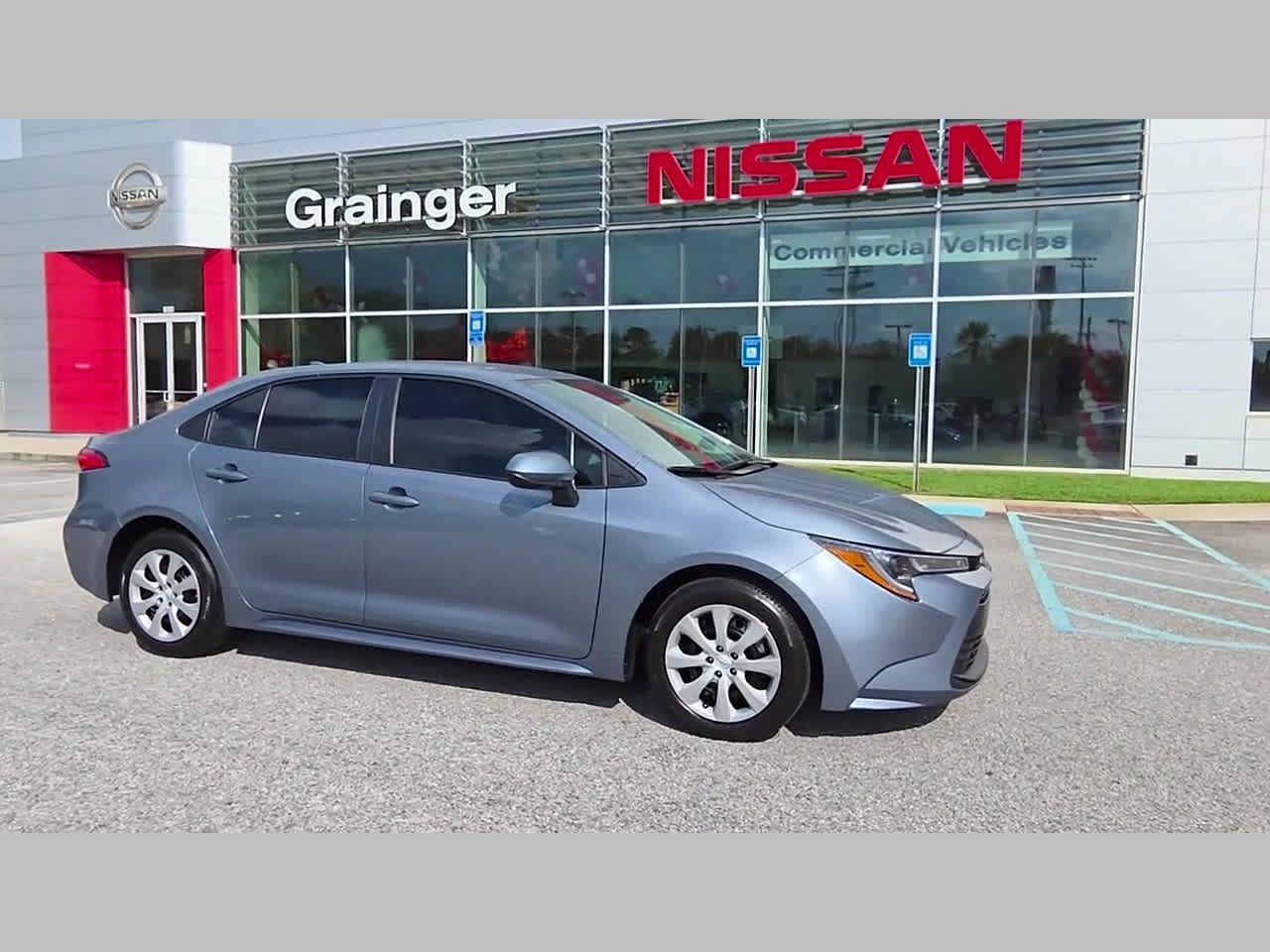 Used 2025 Toyota Corolla LE FWD image 38