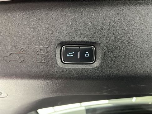Used 2025 Ford Expedition Active AWD/4WD image 37