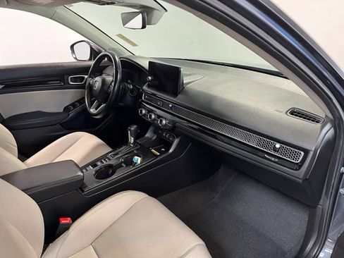 Used 2023 Honda Civic Touring image 11