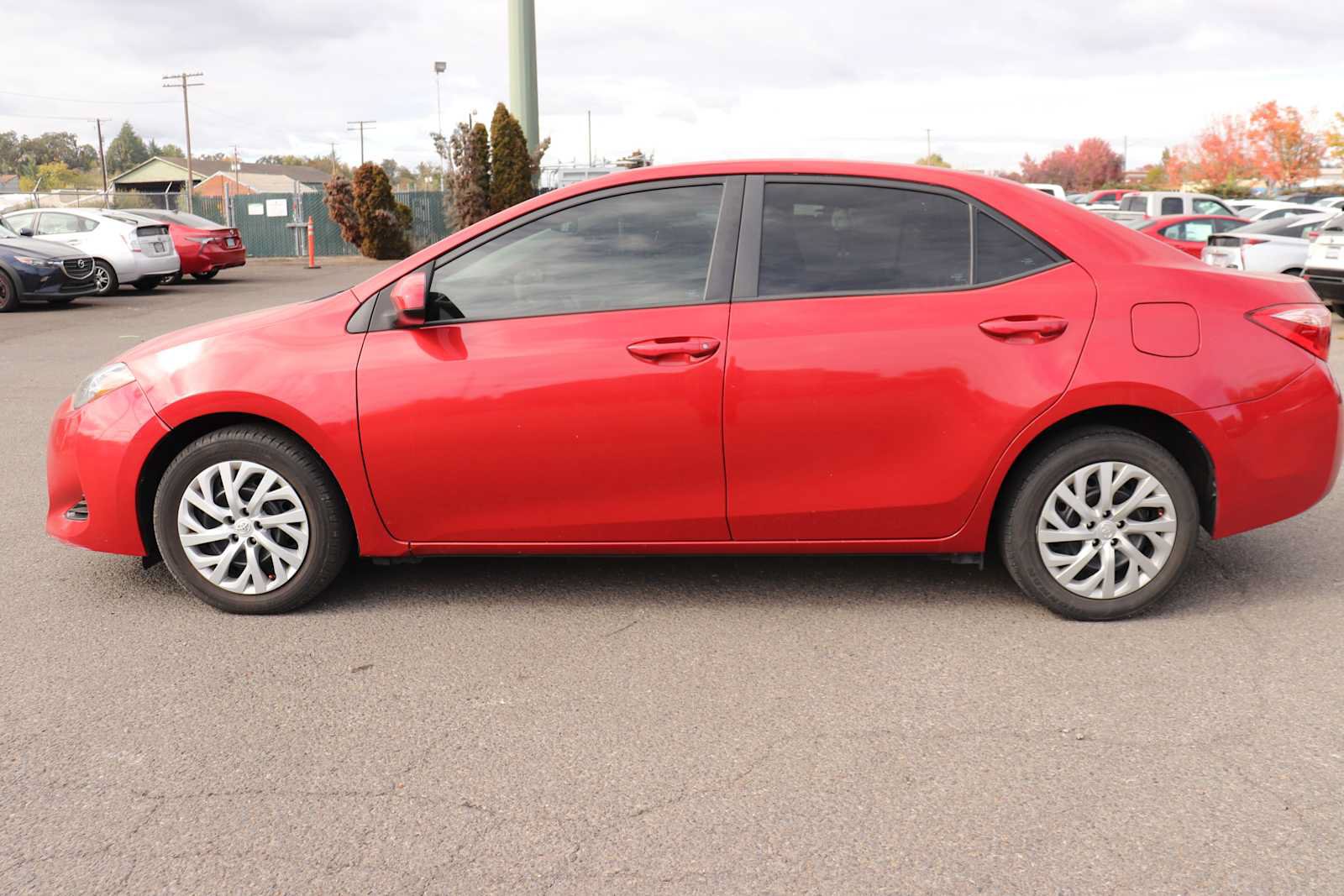Used 2019 Toyota Corolla LE FWD image 8