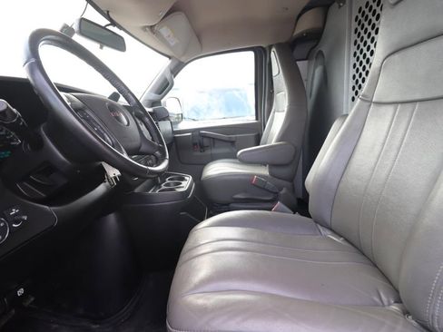 Used 2022 GMC Savana 2500 w/ Driver Convenience Package image 2