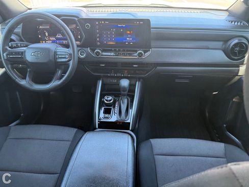 Certified 2024 Chevrolet Colorado Trail Boss w/ Technology Package AWD/4WD image 14