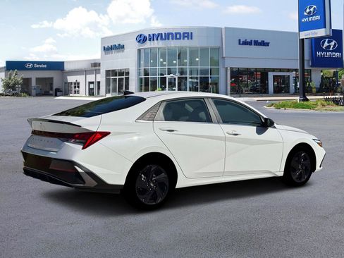 New 2026 Hyundai Elantra SEL Sport Premium image 8