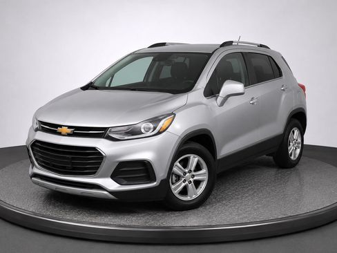 Used 2019 Chevrolet Trax LT w/ LT Convenience Package FWD image 20
