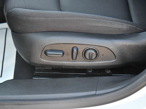 Used 2023 Chevrolet Malibu RS image 16