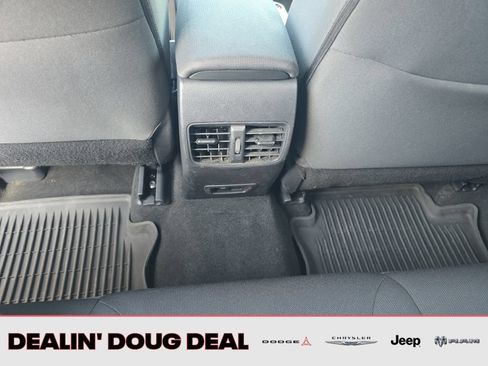 Used 2022 Toyota Corolla Cross LE w/ Moonroof Package AWD/4WD image 26