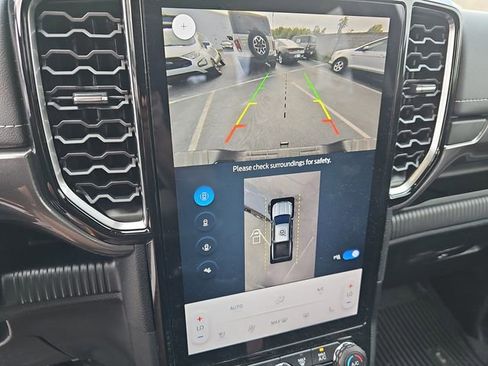 Used 2025 Ford Ranger Lariat w/ FX4 Off-Road Package image 21