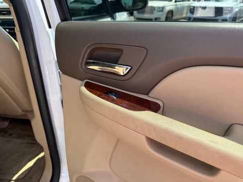 Used 2013 Chevrolet Tahoe LT RWD image 35