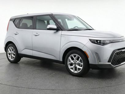 Used 2025 Kia Soul LX w/ LX Technology Package