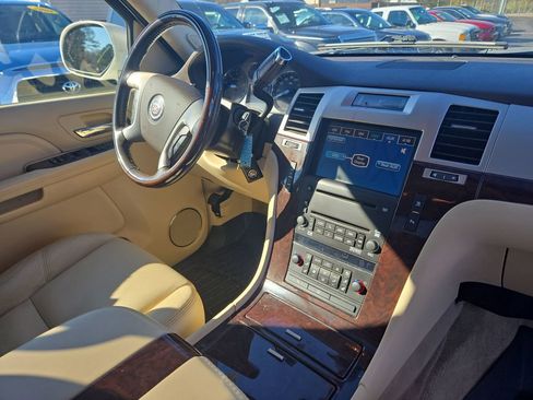 Used 2008 Cadillac Escalade EXT Luxury image 56