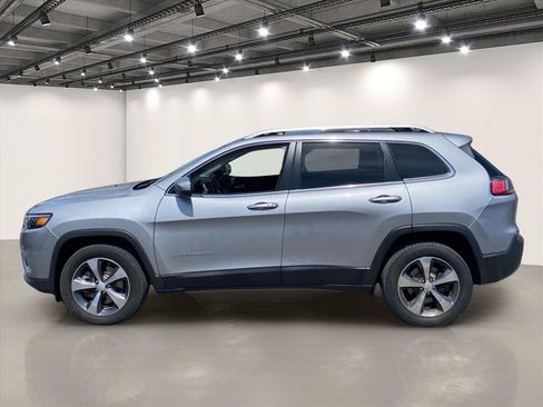 Used 2019 Jeep Cherokee Limited AWD/4WD image 4