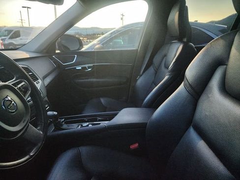 Used 2020 Volvo XC90 T6 Momentum w/ Protection Package Premier image 6