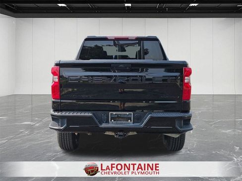 Used 2023 Chevrolet Silverado 1500 Custom Trail Boss w/ LPO, Dark Essentials Package image 7