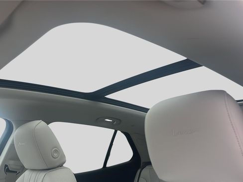 New 2026 Buick Envision Avenir image 18