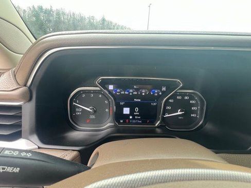 Used 2021 GMC Yukon XL Denali w/ Denali Premium Package image 15