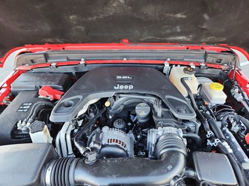 Used 2019 Jeep Wrangler Moab w/ Quick Order Package 24M Moab image 22