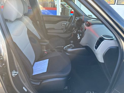 Used 2014 Kia Soul image 23