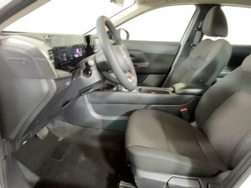 Used 2025 Nissan Kicks S FWD image 19