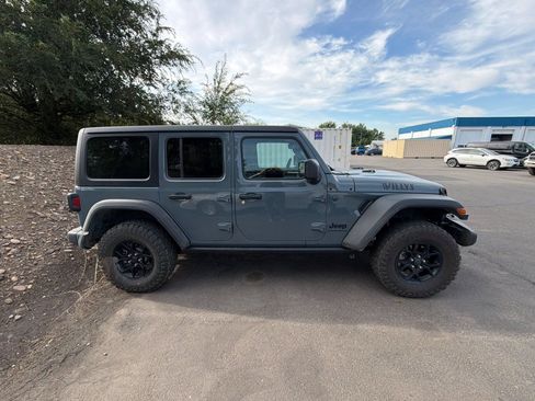 Used 2025 Jeep Wrangler Unlimited Sport AWD/4WD image 3