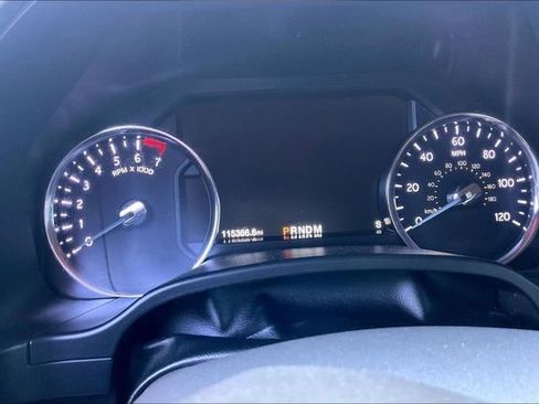 Used 2018 Ford Expedition Max XLT w/ Equipment Group 202A image 6