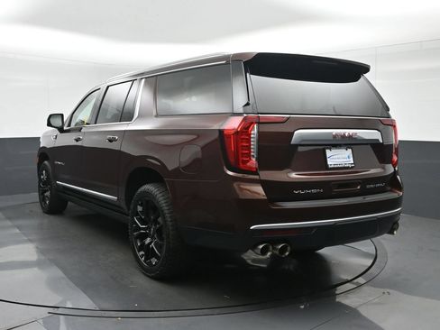 Used 2023 GMC Yukon XL Denali AWD/4WD image 5