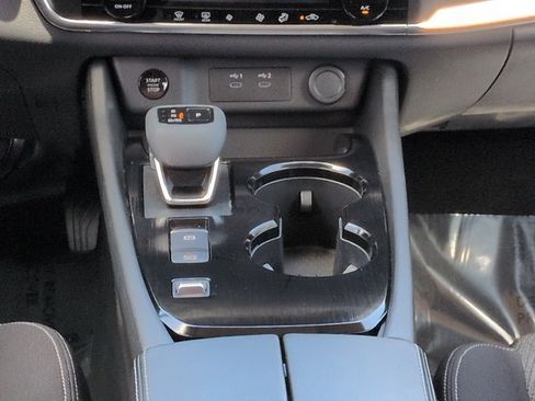 Used 2026 Nissan Rogue SV FWD image 20