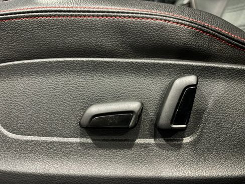 Used 2017 Volkswagen Jetta GLI FWD image 13