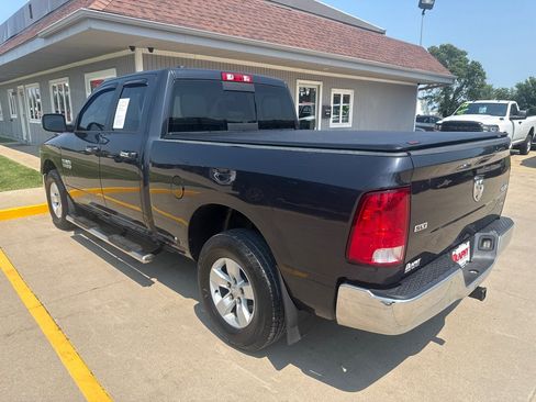 Used 2017 RAM 1500 Classic SLT AWD/4WD image 3