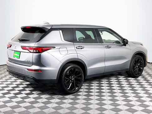 Used 2023 Mitsubishi Outlander Ralliart image 10