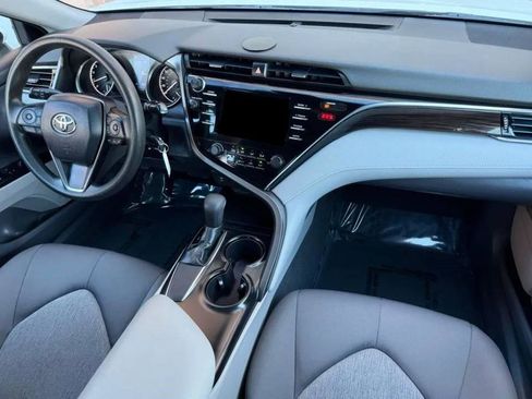 Used 2018 Toyota Camry LE w/ Convenience Package image 14