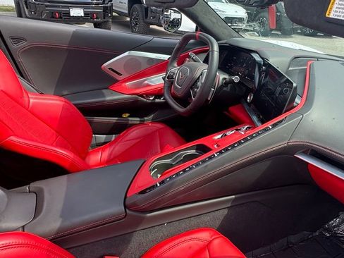 Used 2022 Chevrolet Corvette Stingray Premium Cpe w/ Z51 Performance Package RWD image 19