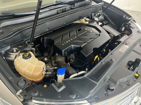 Used 2017 Lincoln MKX Reserve w/ Lincoln MKX Climate Package image 11