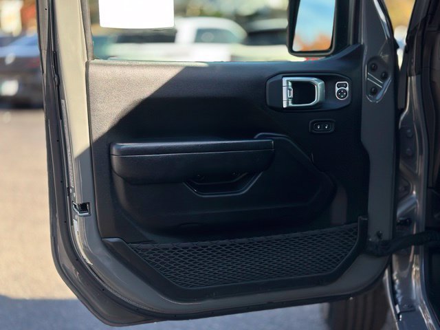 Used 2022 Jeep Wrangler Sport AWD/4WD image 10