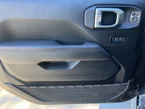 Used 2021 Jeep Wrangler Unlimited Rubicon w/ Dual Top Group image 14