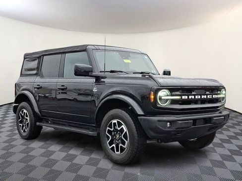 Used 2022 Ford Bronco Outer Banks AWD/4WD image 1