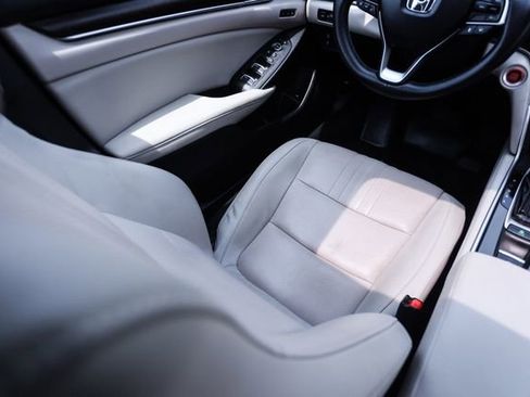 Used 2018 Honda Accord EX-L image 23