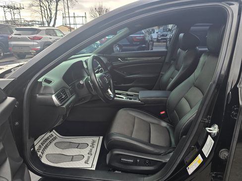 Used 2022 Honda Accord Sport image 12