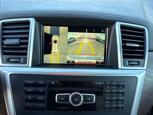 Used 2014 Mercedes-Benz GL 550 GL 550 image 26