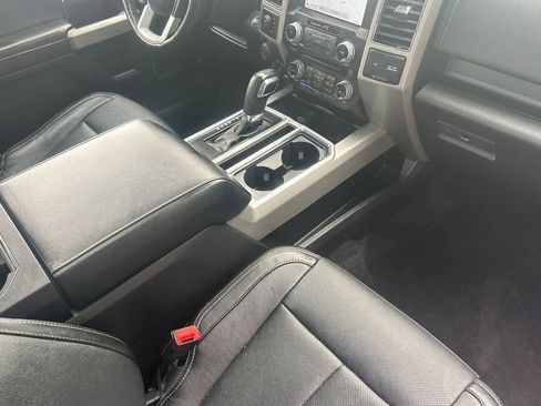 Used 2018 Ford F150 Lariat w/ Equipment Group 502A Luxury AWD/4WD image 15