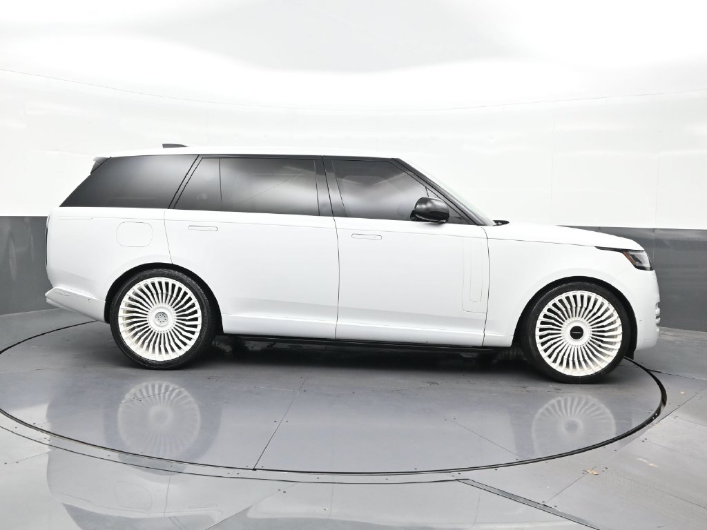 Used 2024 Land Rover Range Rover Long Wheelbase SE AWD/4WD image 6