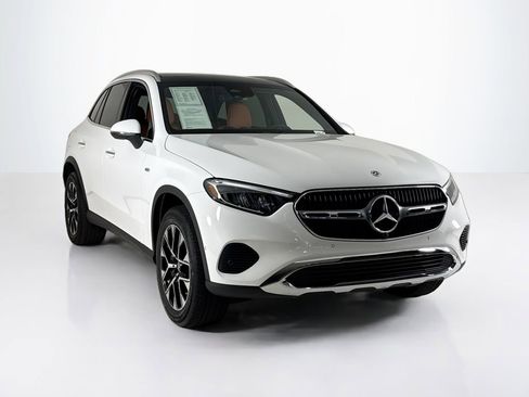 Used 2025 Mercedes-Benz GLC 350e 4MATIC image 7