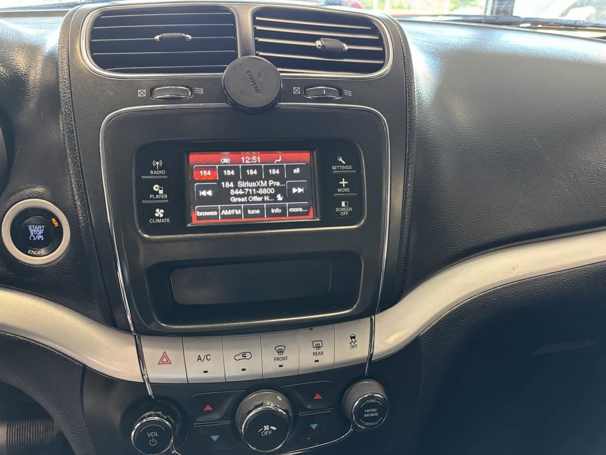 Used 2016 Dodge Journey SE w/ Flexible Seating Group FWD image 16