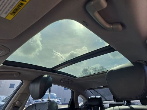 Used 2015 Hyundai Genesis 3.8 w/ Option Group 03 image 32